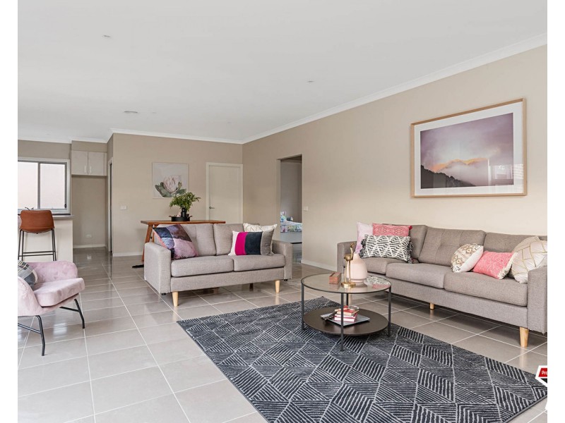 2/7 Wordsworth Street, Mooroolbark VIC 3138