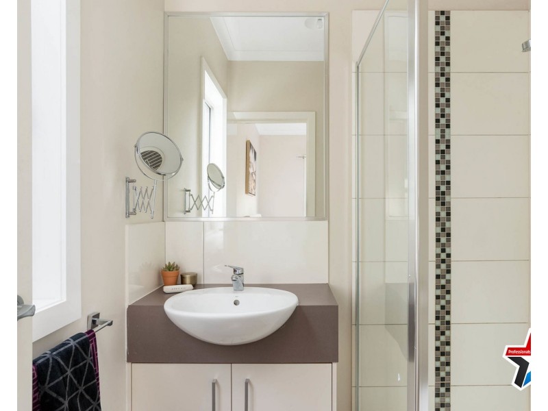 2/7 Wordsworth Street, Mooroolbark VIC 3138