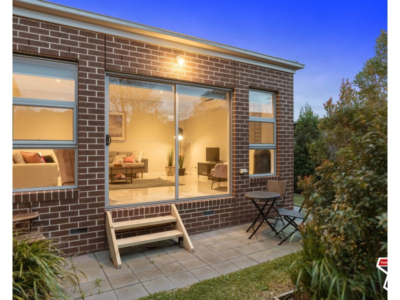 2/7 Wordsworth Street, Mooroolbark VIC 3138