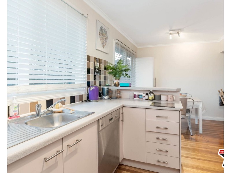 15 Kalimna Street, Mooroolbark VIC 3138