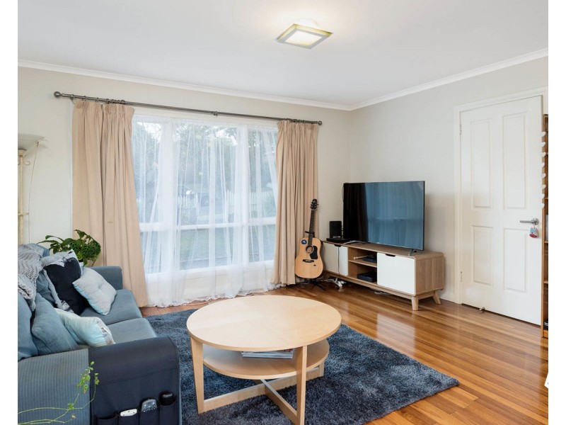 15 Kalimna Street, Mooroolbark VIC 3138