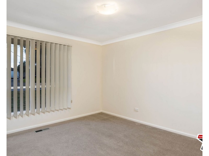 30 Cambridge Road, Mooroolbark VIC 3138