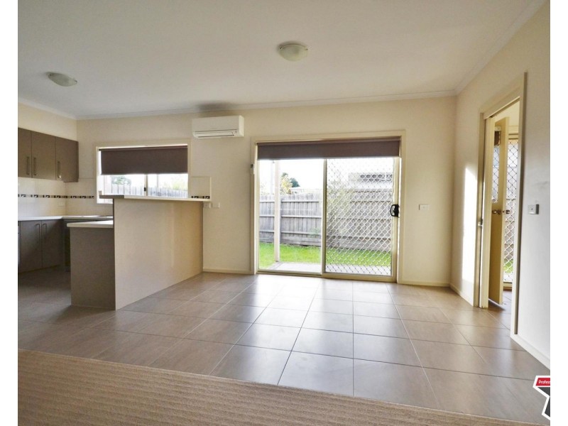 5/15-17 Manchester Road, Mooroolbark VIC 3138