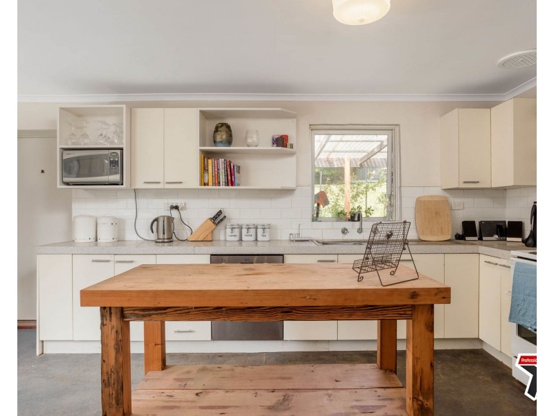 2 Irvine Street, Mount Evelyn VIC 3796