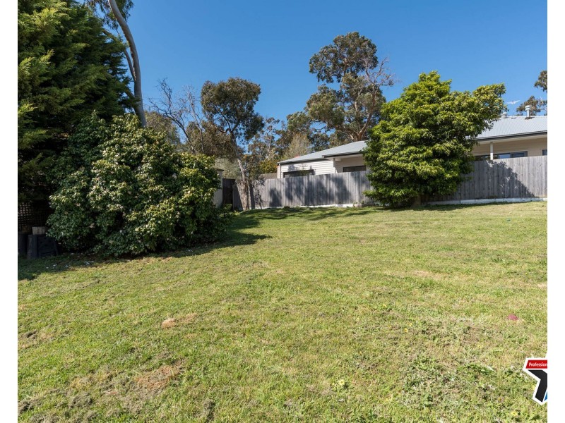 2 Irvine Street, Mount Evelyn VIC 3796