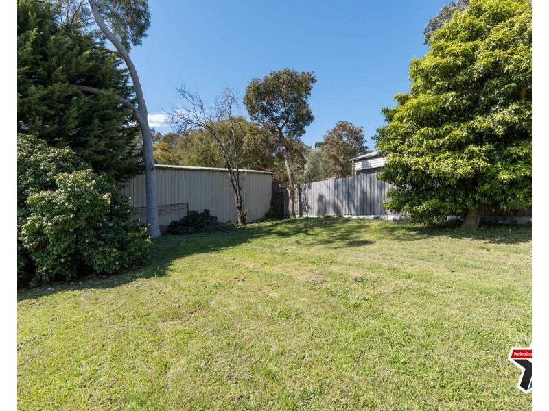 2 Irvine Street, Mount Evelyn VIC 3796
