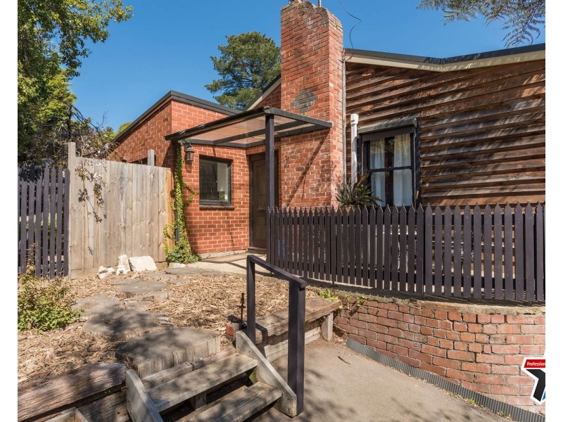 2 Irvine Street, Mount Evelyn VIC 3796