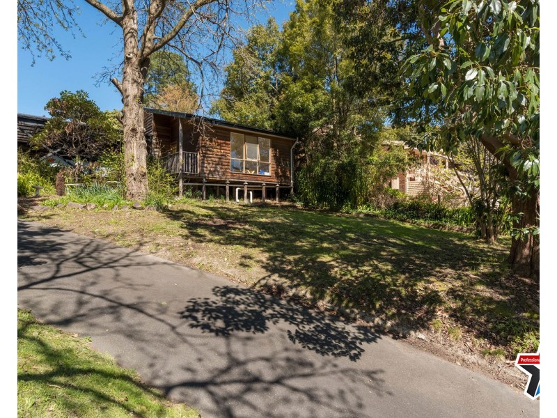 2 Irvine Street, Mount Evelyn VIC 3796