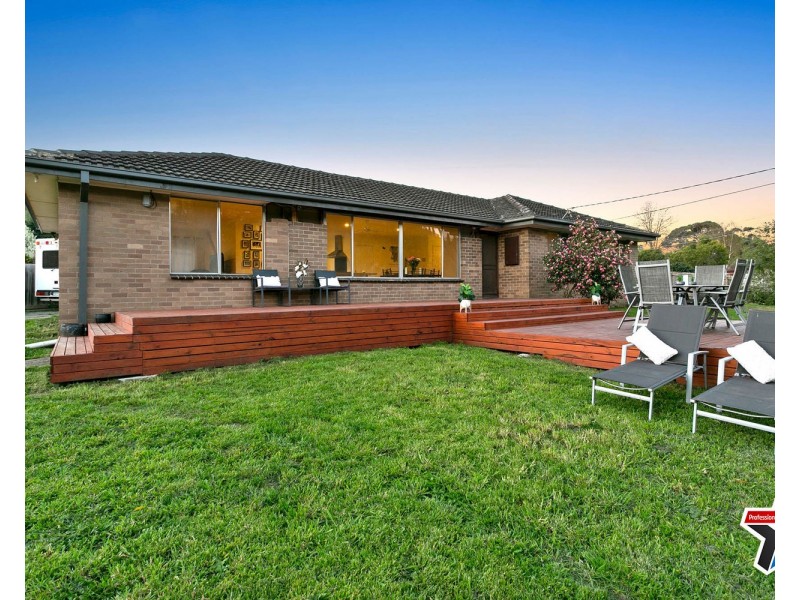 44 Croydondale Drive, Mooroolbark VIC 3138