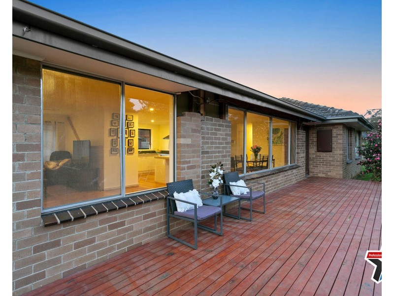 44 Croydondale Drive, Mooroolbark VIC 3138