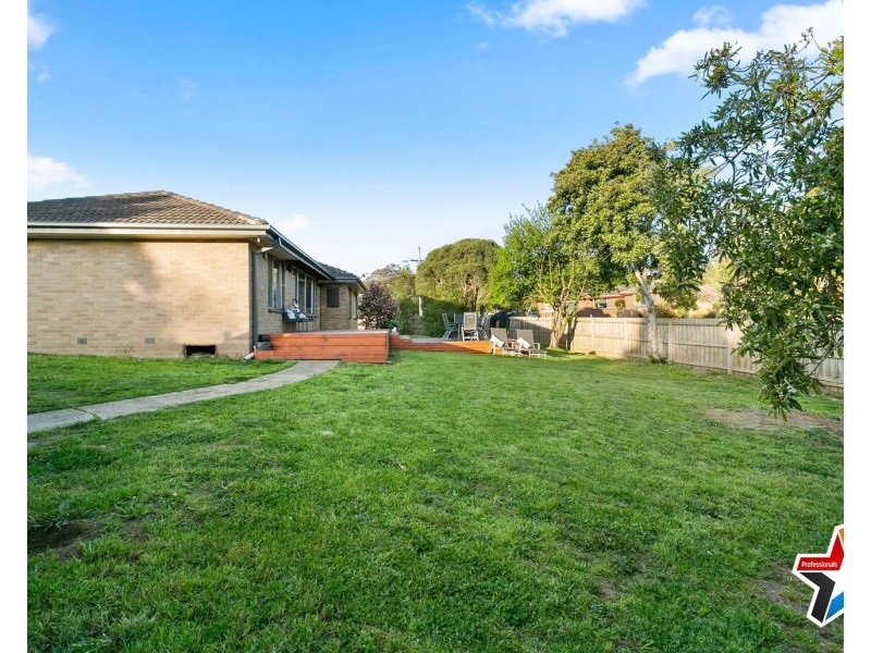 44 Croydondale Drive, Mooroolbark VIC 3138