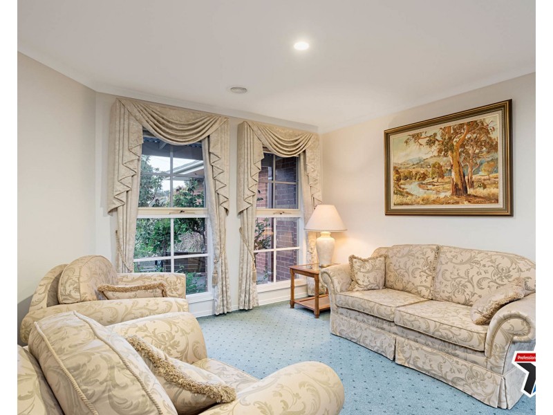 14 Maralee Drive, Mooroolbark VIC 3138