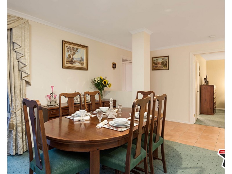 14 Maralee Drive, Mooroolbark VIC 3138