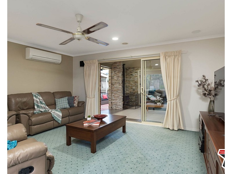 14 Maralee Drive, Mooroolbark VIC 3138