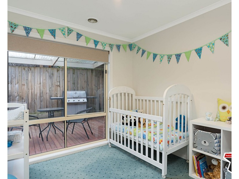 14 Maralee Drive, Mooroolbark VIC 3138