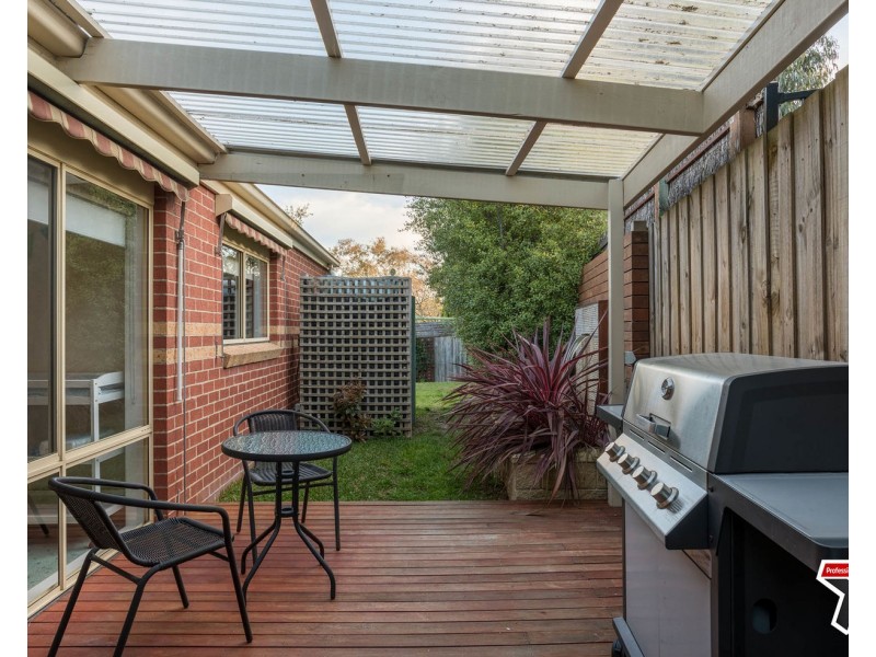 14 Maralee Drive, Mooroolbark VIC 3138