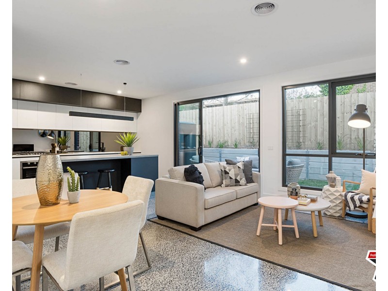 2 Mills Place, Mooroolbark VIC 3138