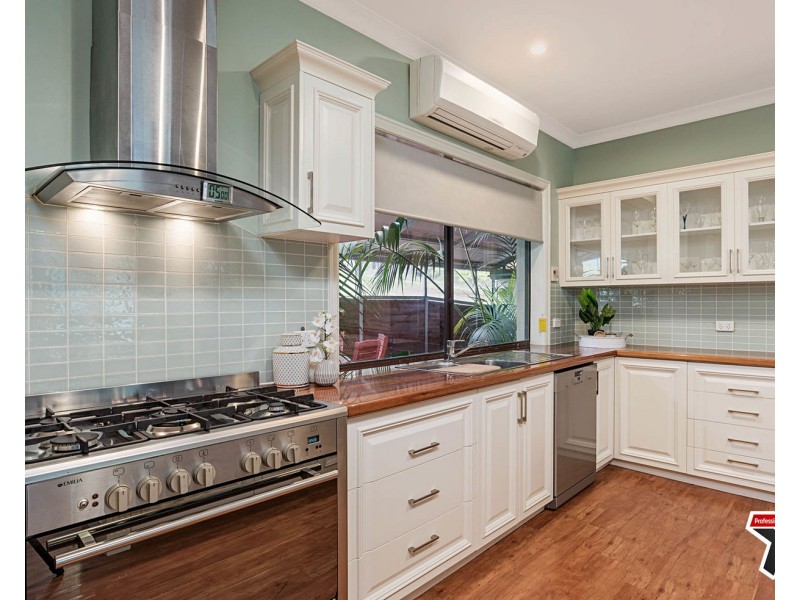 45-49 Moore Avenue, Montrose VIC 3765