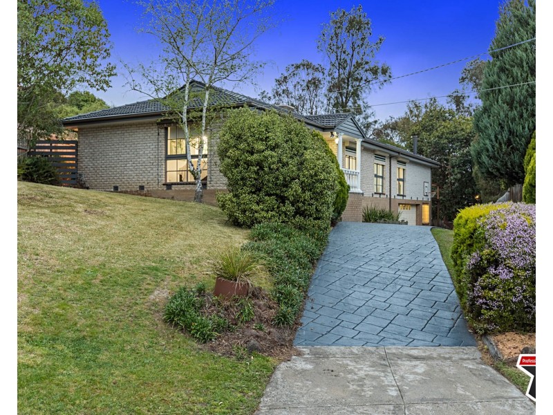 7 Iris Court, Mooroolbark VIC 3138