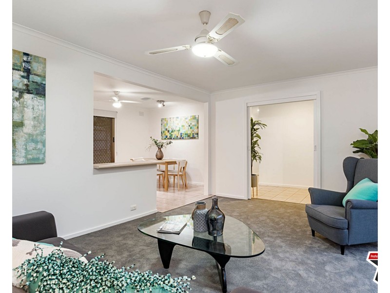 7 Iris Court, Mooroolbark VIC 3138