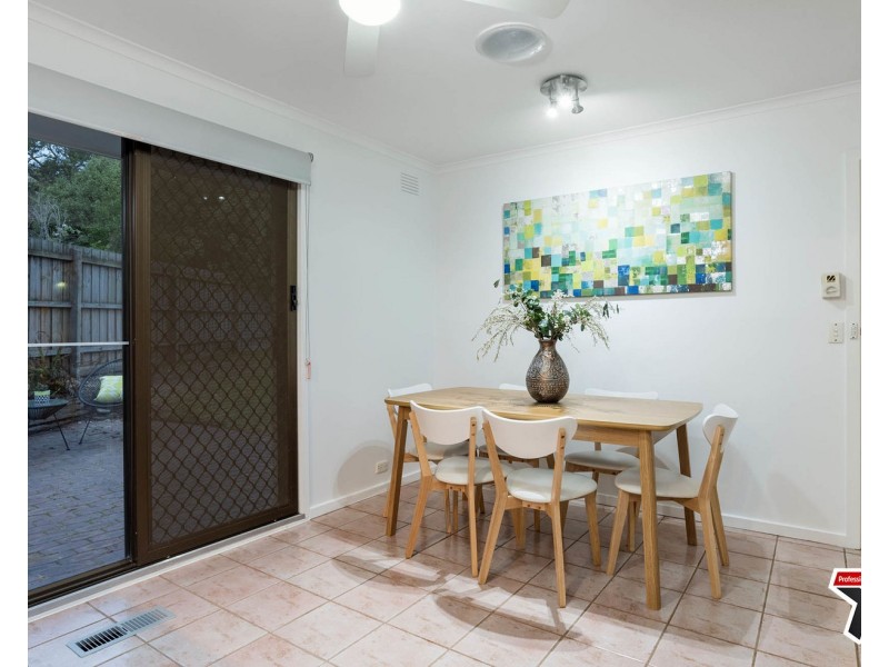 7 Iris Court, Mooroolbark VIC 3138