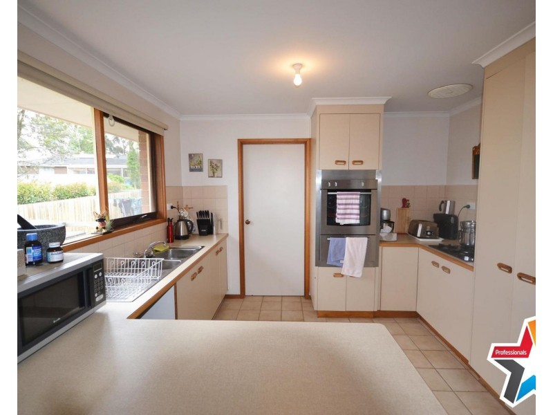 6/7 Read Road, Seville VIC 3139