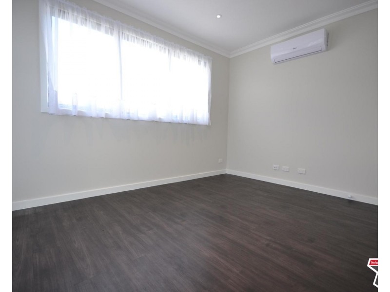23 Manchester Road, Mooroolbark VIC 3138