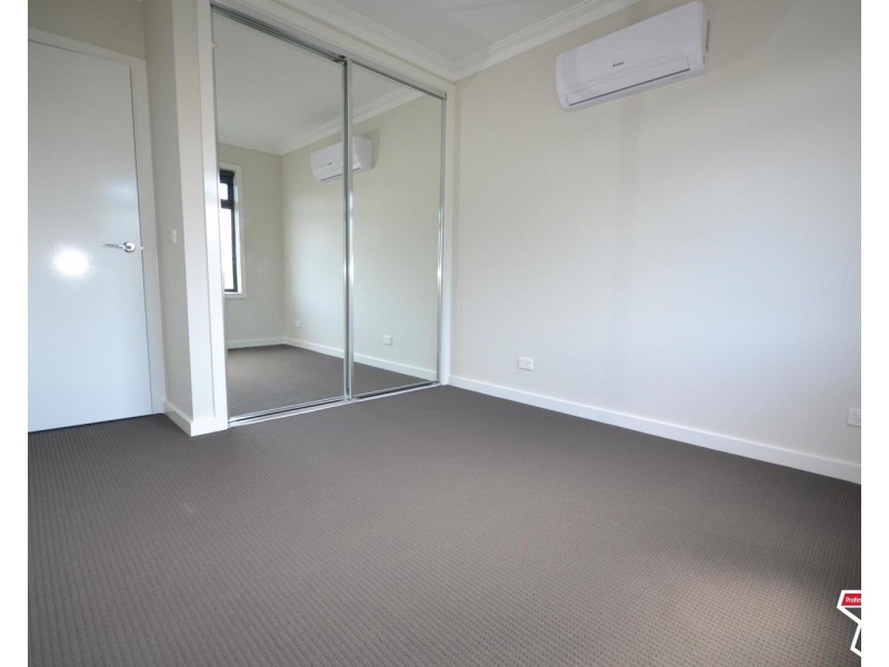 23 Manchester Road, Mooroolbark VIC 3138
