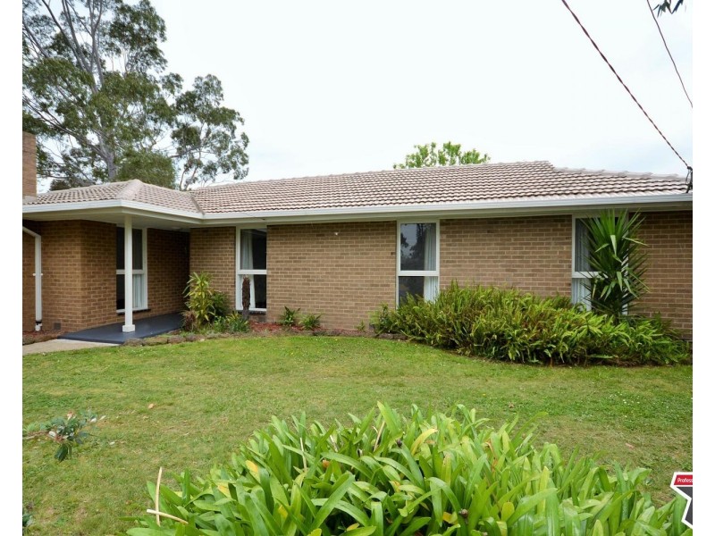 19 Lade Avenue, Kilsyth VIC 3137