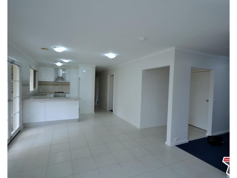 19 Lade Avenue, Kilsyth VIC 3137