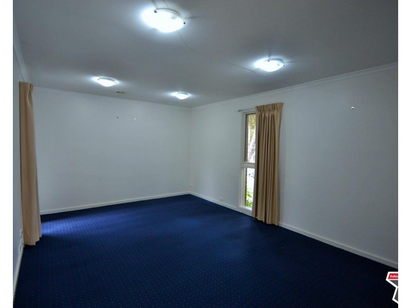 19 Lade Avenue, Kilsyth VIC 3137