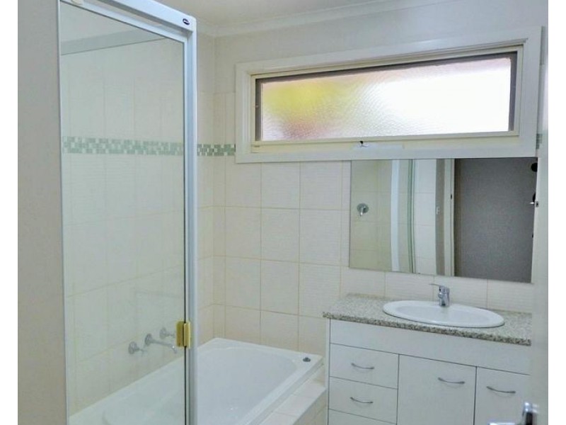 19 Lade Avenue, Kilsyth VIC 3137