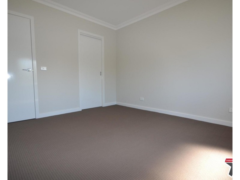 23a Manchester Road, Mooroolbark VIC 3138