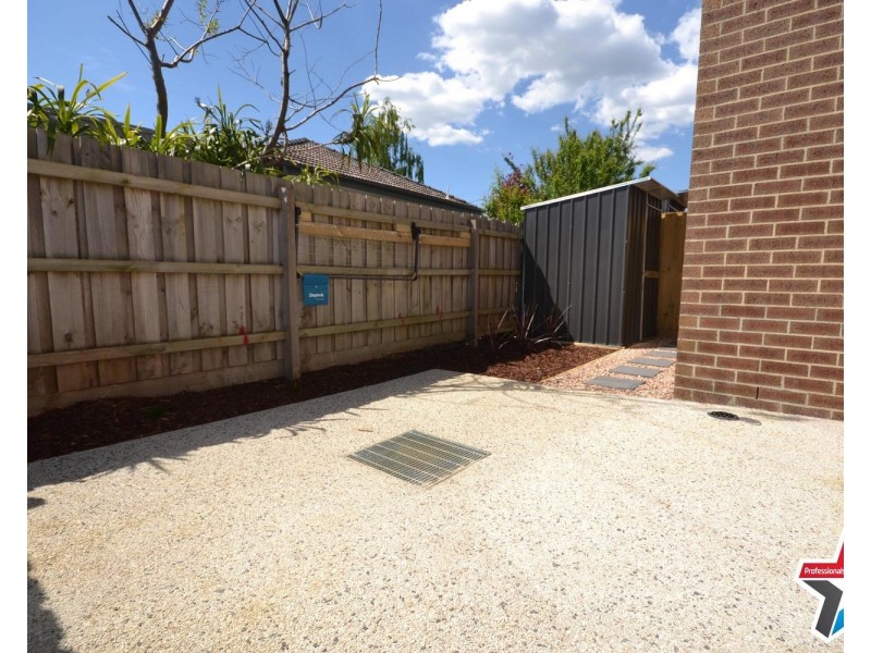 23a Manchester Road, Mooroolbark VIC 3138