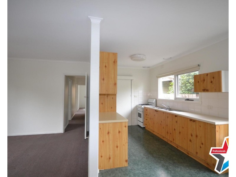 8 Shield Court, Kilsyth VIC 3137