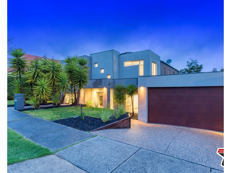 44 Valley Park Drive, Mooroolbark VIC 3138