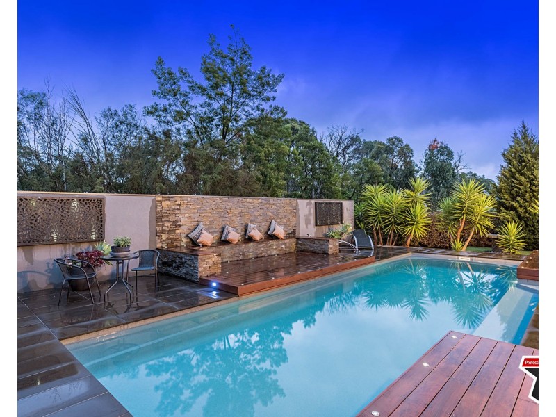 44 Valley Park Drive, Mooroolbark VIC 3138