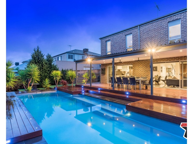 44 Valley Park Drive, Mooroolbark VIC 3138