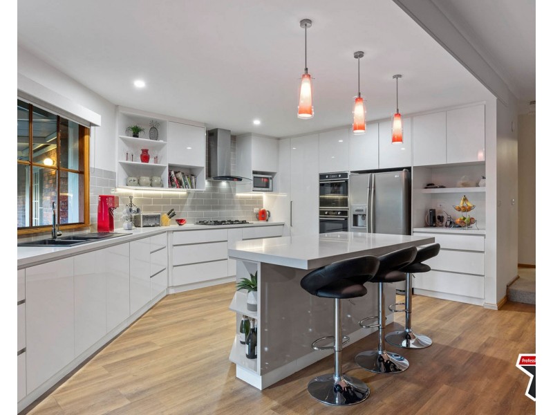 13 Chapman Court, Mooroolbark VIC 3138