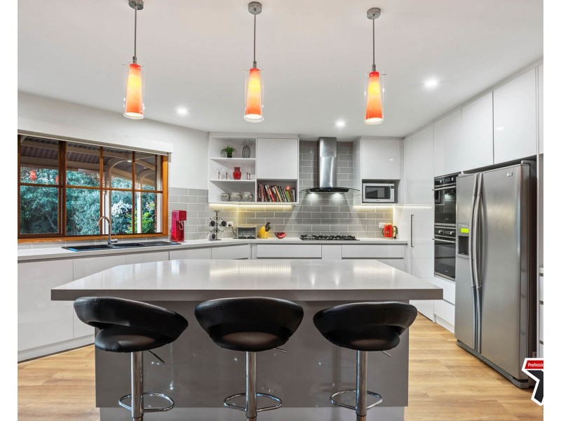 13 Chapman Court, Mooroolbark VIC 3138