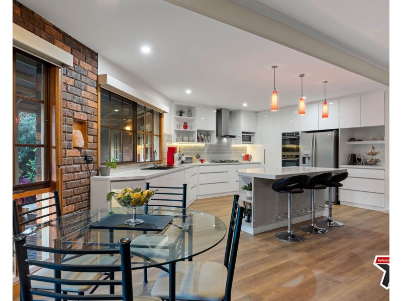 13 Chapman Court, Mooroolbark VIC 3138