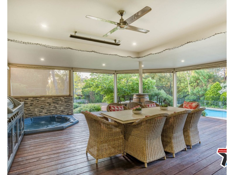 13 Chapman Court, Mooroolbark VIC 3138