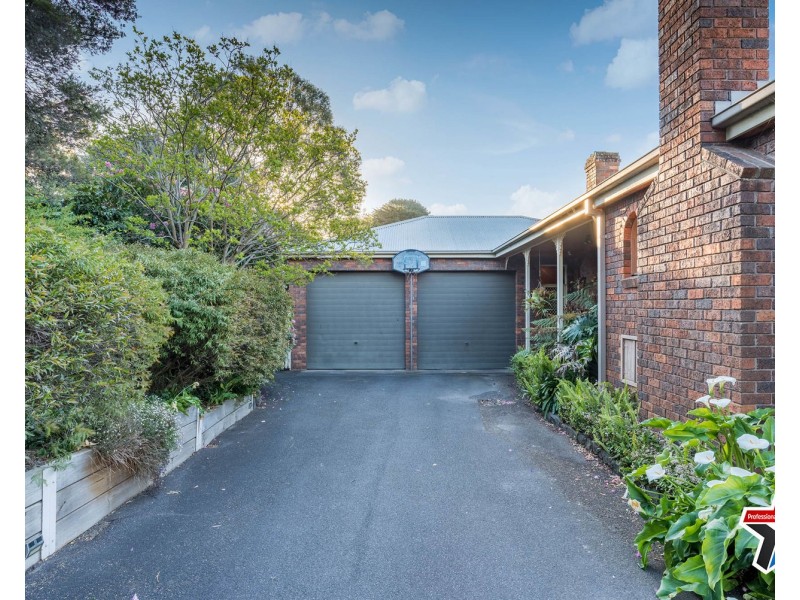 13 Chapman Court, Mooroolbark VIC 3138