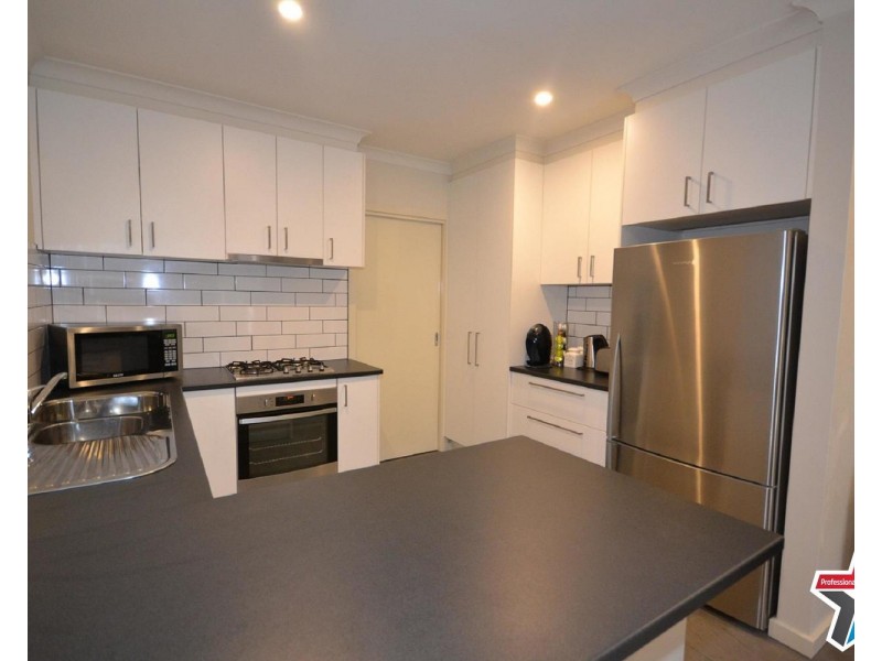 1/4 Shield Court, Kilsyth VIC 3137