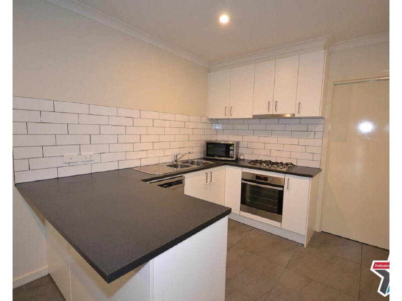 1/4 Shield Court, Kilsyth VIC 3137