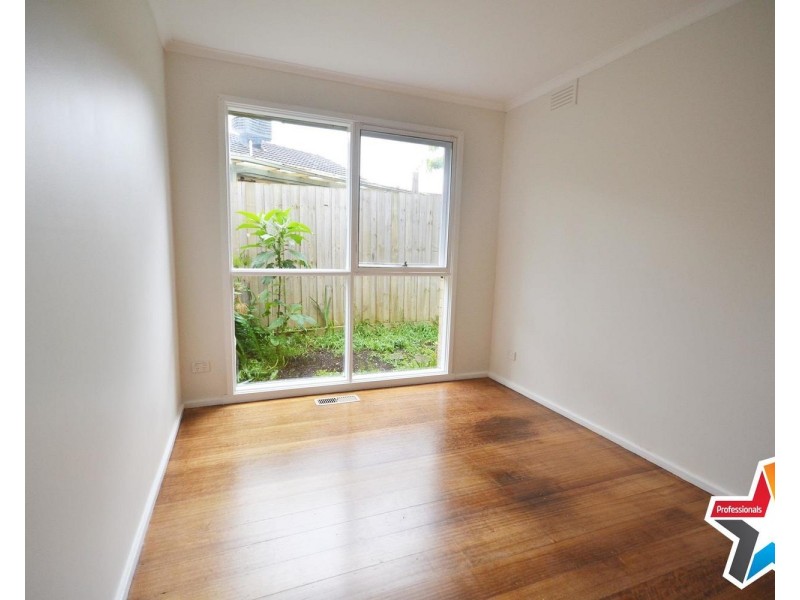 31 Shakespeare Avenue, Mooroolbark VIC 3138