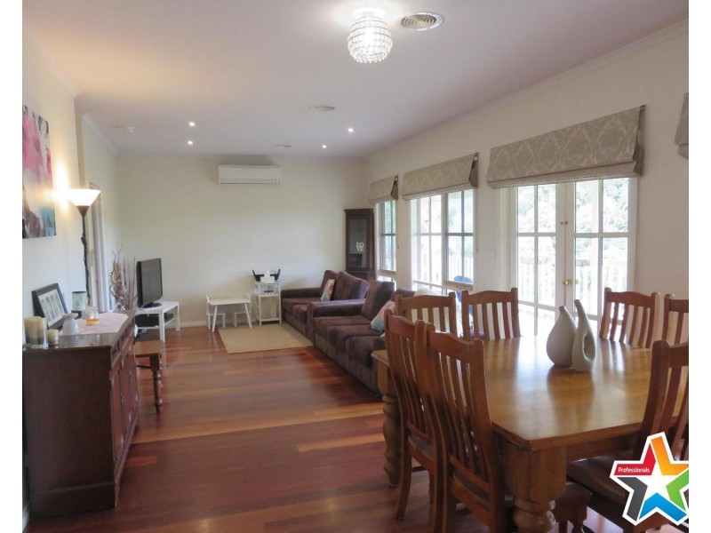 20 Masefield Avenue, Mooroolbark VIC 3138