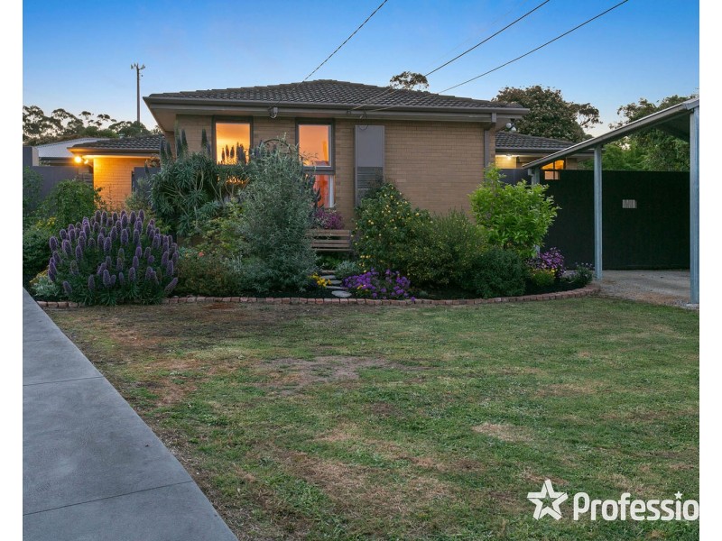 64 Birkenhead Drive, Kilsyth VIC 3137