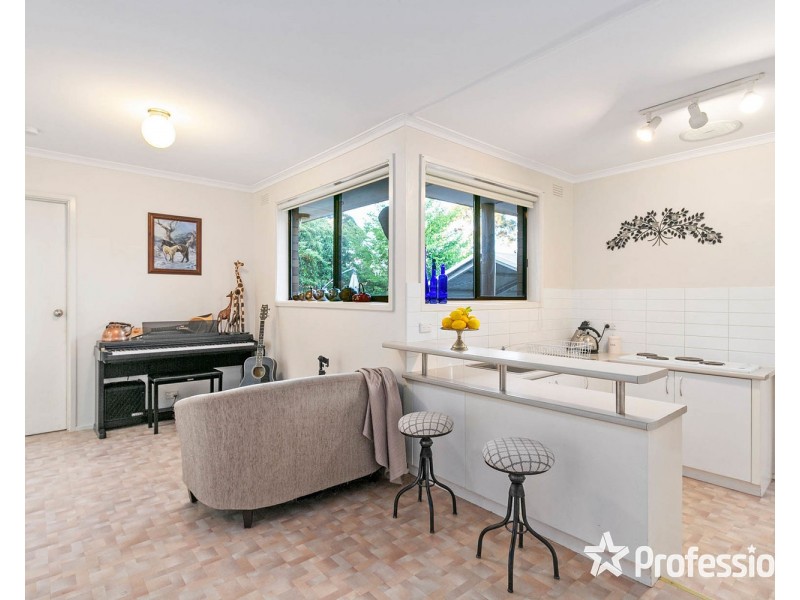 64 Birkenhead Drive, Kilsyth VIC 3137