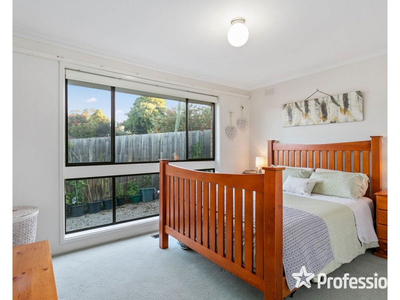 64 Birkenhead Drive, Kilsyth VIC 3137